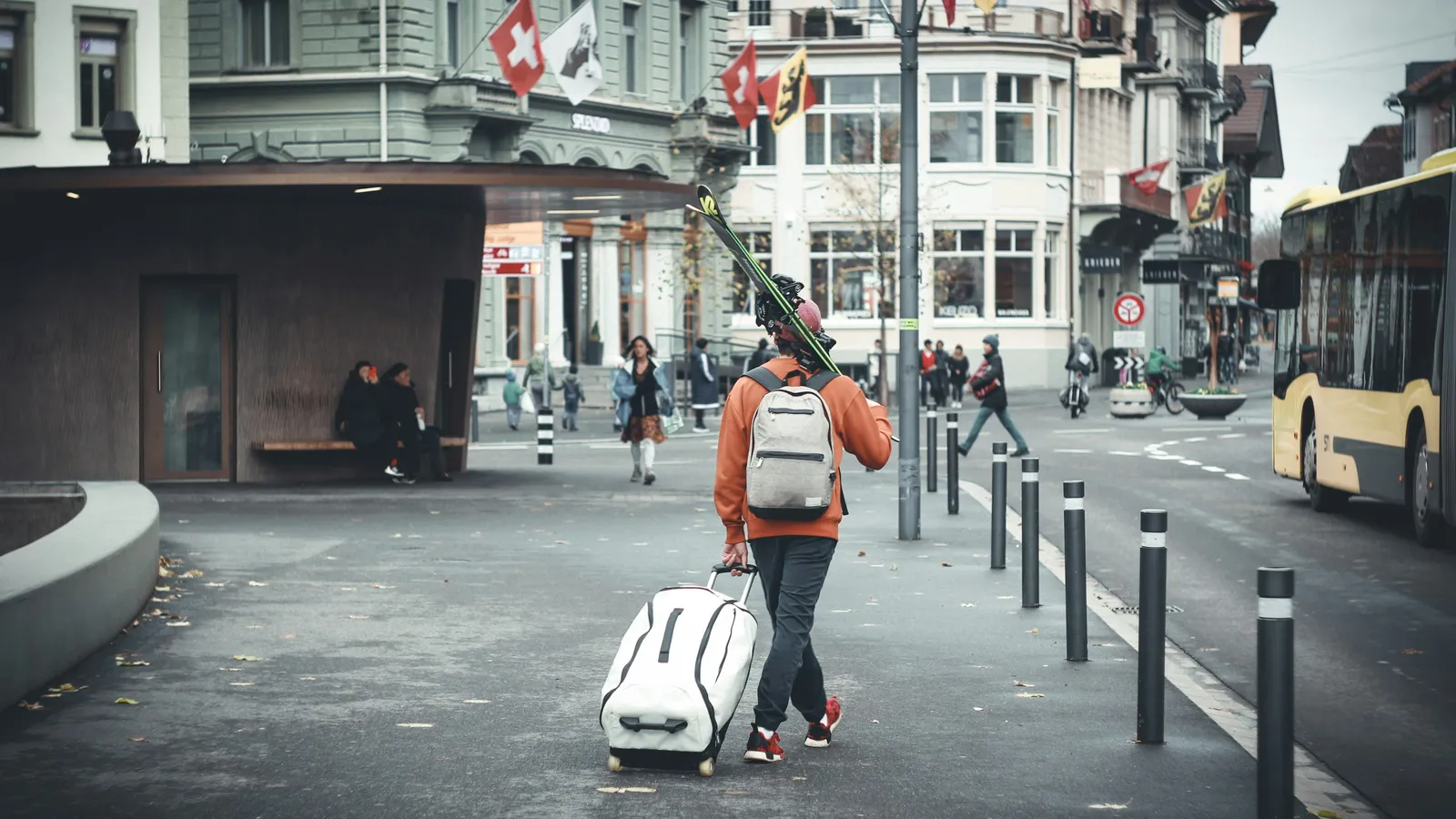 roammate vs GAFFL: Two Ways to Find a Travel Buddy