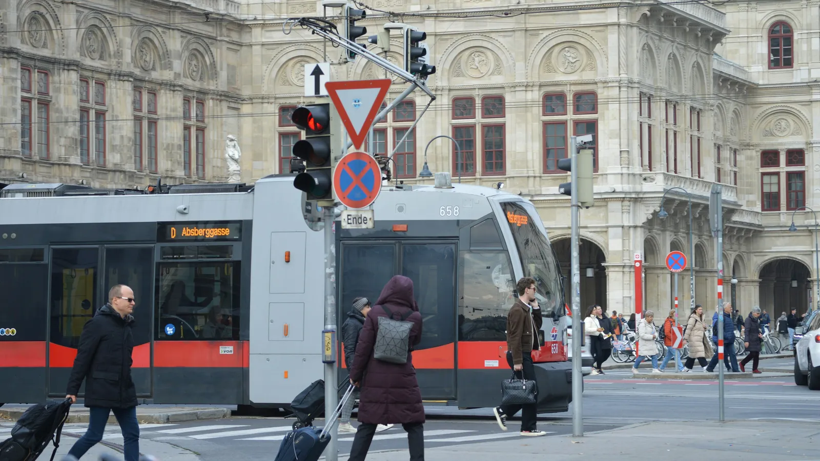 Public Transport Mastery in Foreign Cities