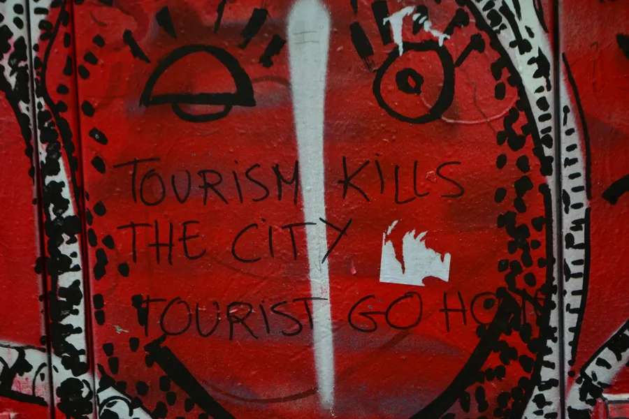 Illustration for The Hybrid Approach and Meeting People on Both Paths